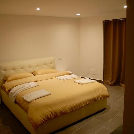Yuba - Aragon Home Holiday Монтальбано-Елікона Екстер'єр фото